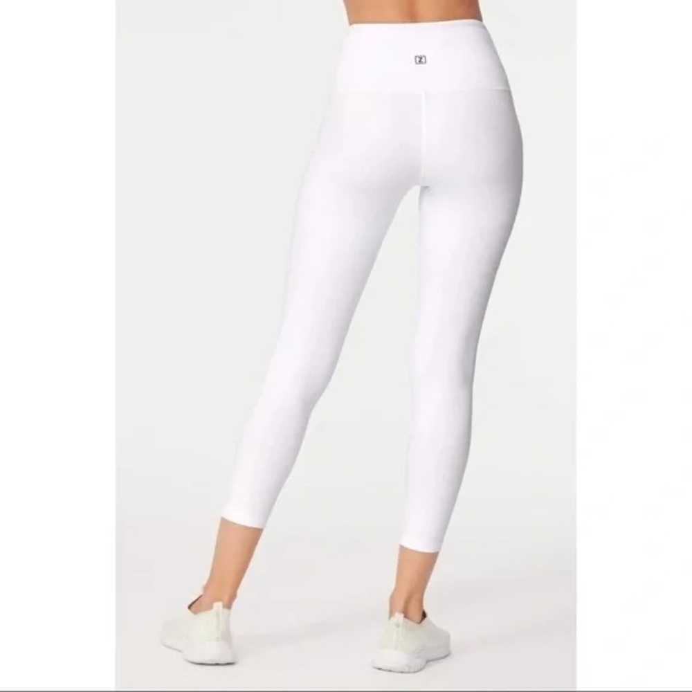 Zobha High Rise Cropped White Endurance Leggings Small